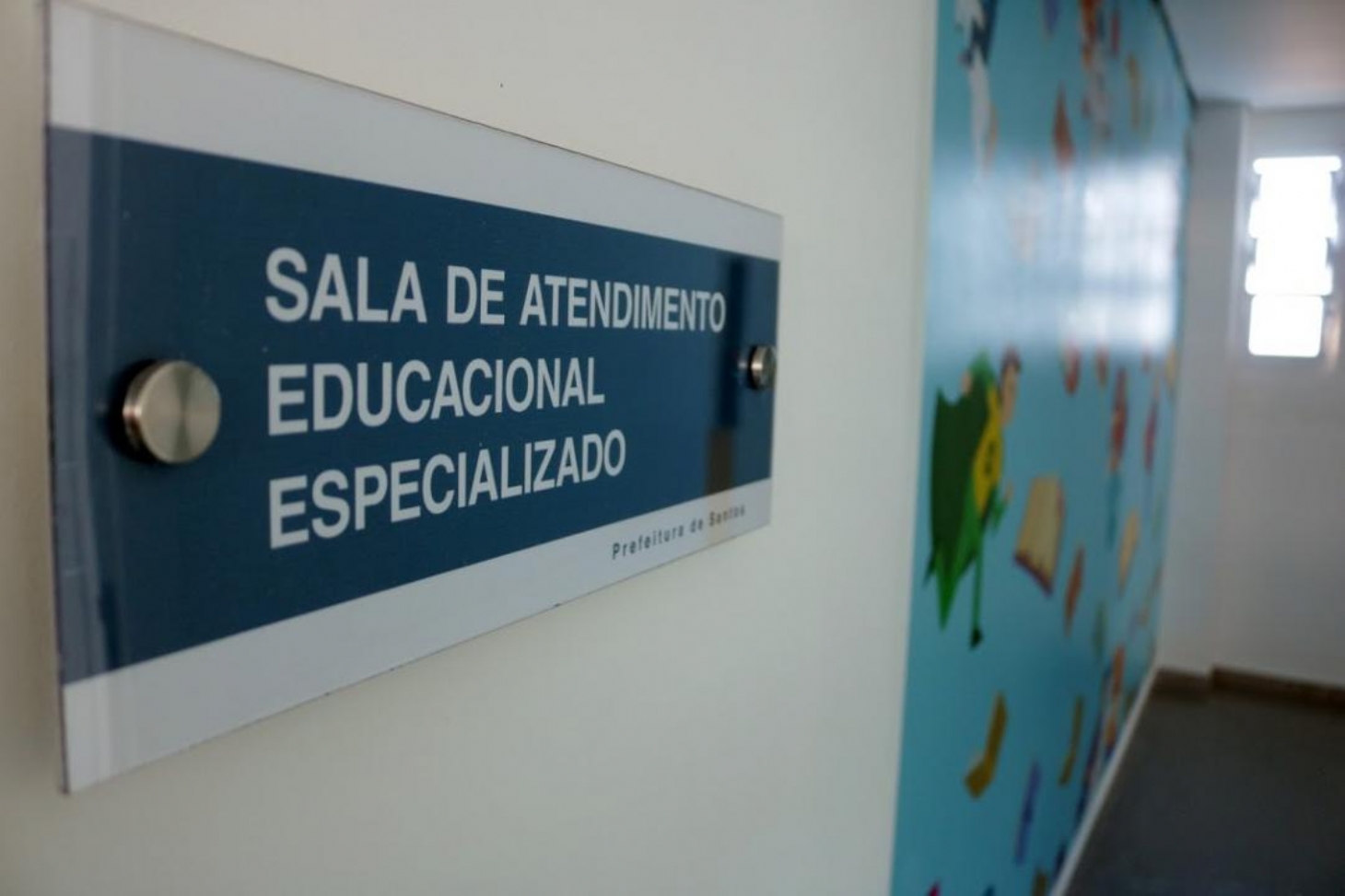 Atendimento a alunos com deficiência será reforçado nas escolas municipais de Santos