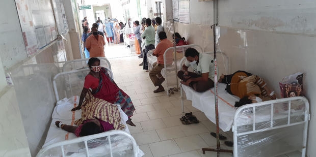Índia tem mais de 300 pessoas hospitalizadas com doença desconhecida | Jornal da Orla