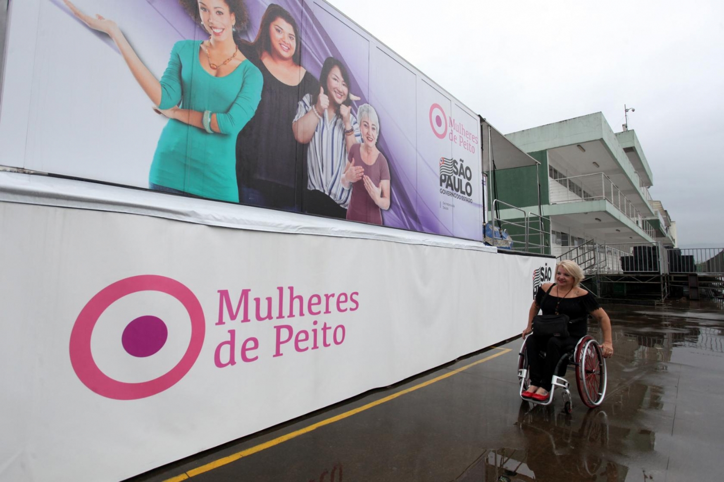 Carreta da mamografia é acessível para pessoas com deficiência e mobilidade reduzida em Santos | Jornal da Orla
