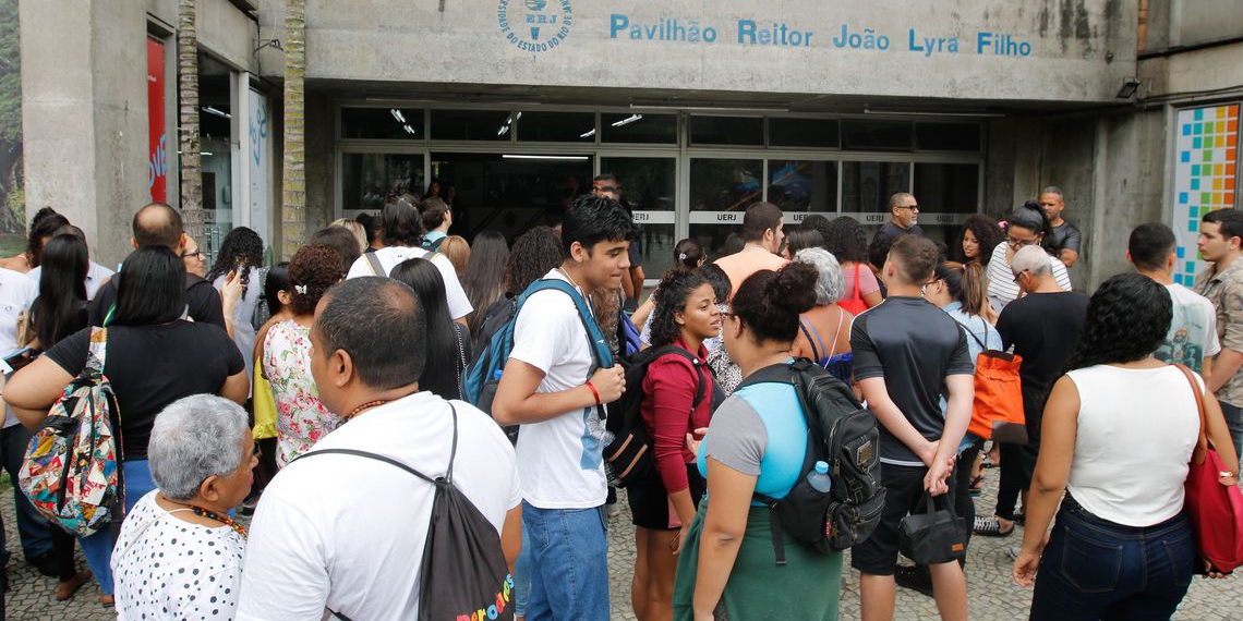 MEC suspende início das inscrições para o Prouni