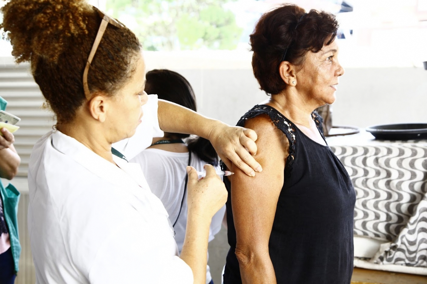 Santos tem dia D de vacinação contra o sarampo | Jornal da Orla