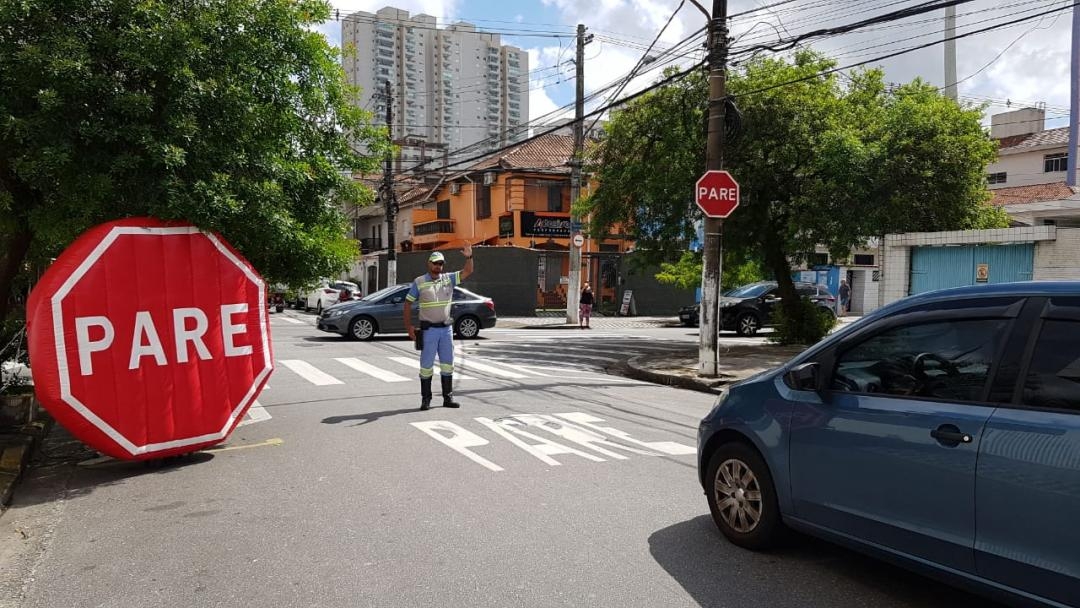 “PARE”: campanha em Santos busca evitar acidentes em cruzamentos | Jornal da Orla
