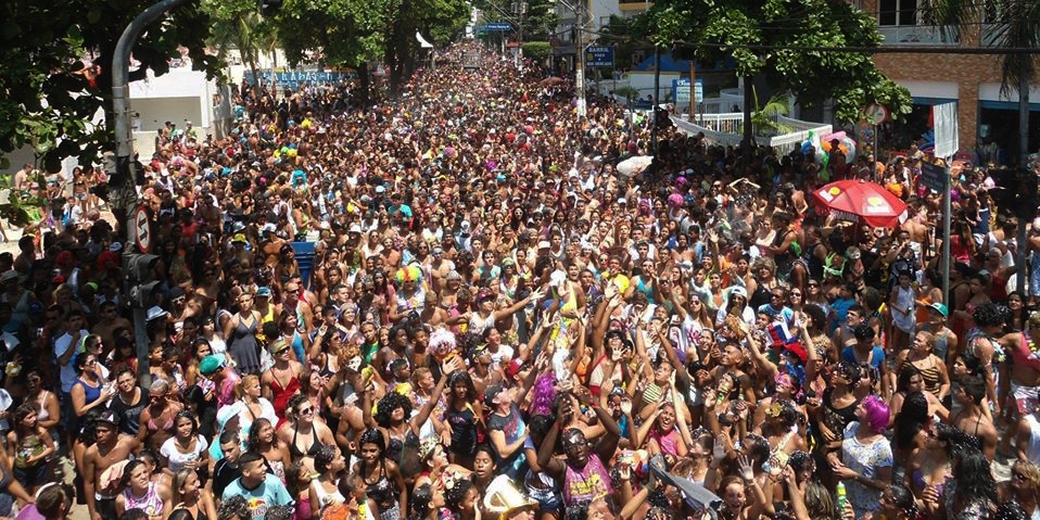 Tradicional Bloco Ba-bahianas Sem Taboleiro desfila neste domingo (23) em SV
