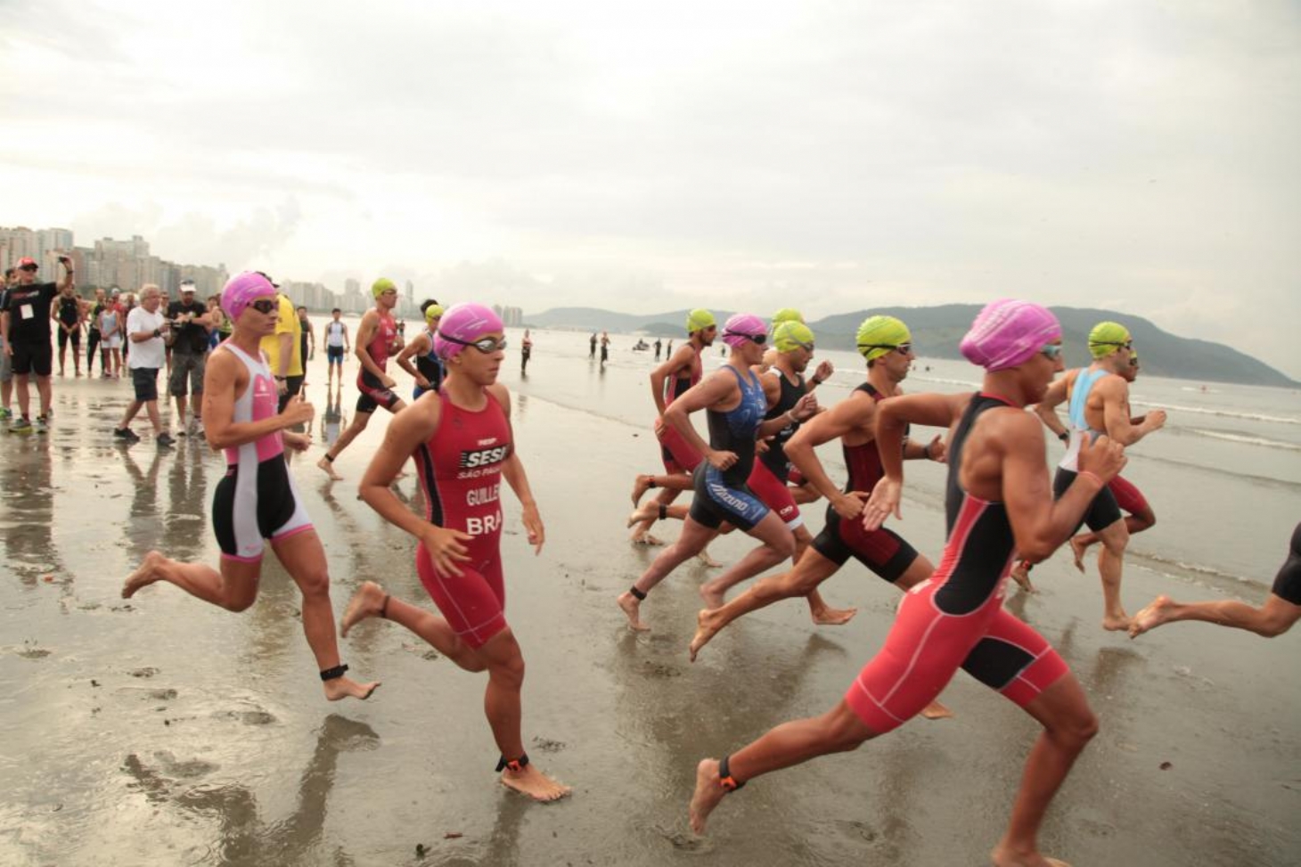 Triathlon Internacional tem duas vagas remanescentes gratuitas para santistas | Jornal da Orla