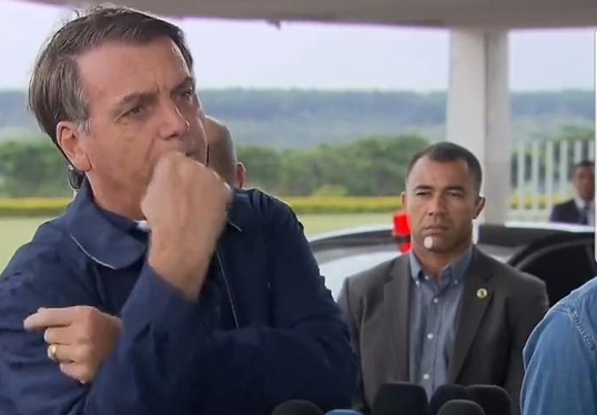 Presidente Bolsonaro testa negativo para coronavírus