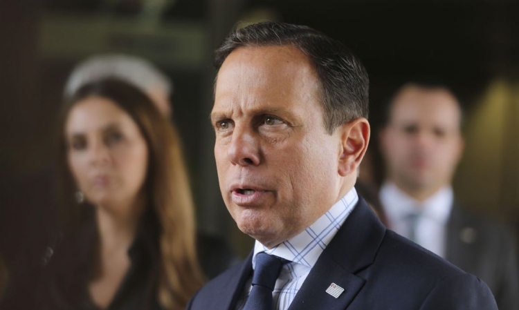 São Paulo tem 15 mortes por novo coronavírus; Doria decreta quarentena no estado
