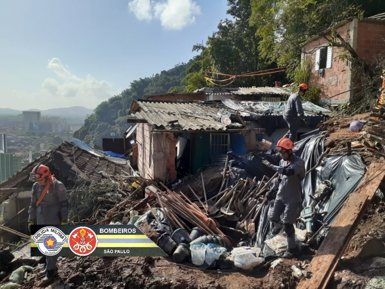 Baixada Santista tem 41 desaparecidos depois das chuvas