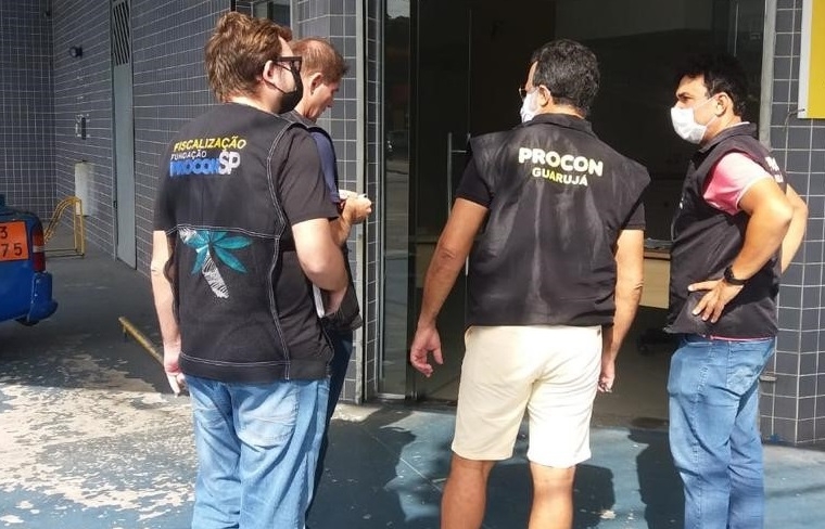 Procon Guarujá e Fundação Procon-SP fiscalizam farmácias e distribuidoras de gás