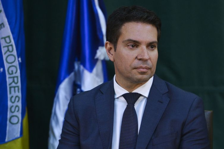 Bolsonaro revoga nomeação de Ramagem para diretor-geral da PF