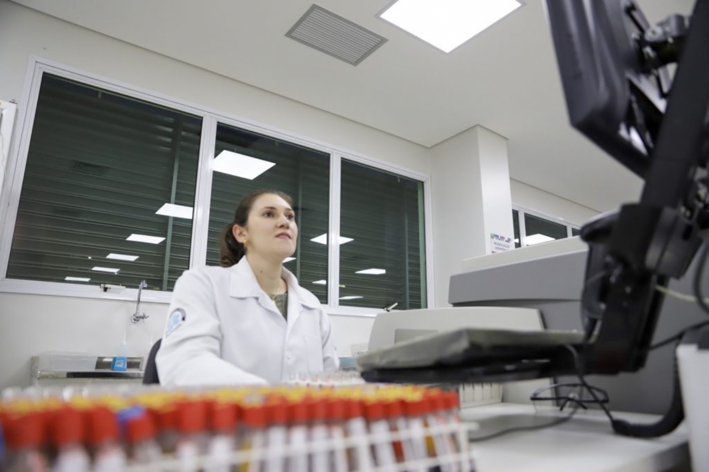 São Paulo lança plataforma de laboratórios para diagnóstico de COVID-19 | Jornal da Orla