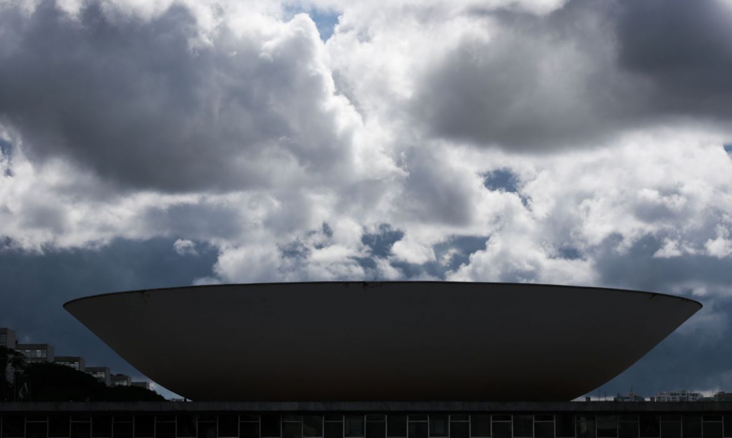 Câmara pode votar hoje urgência para projeto que adia o Enem
