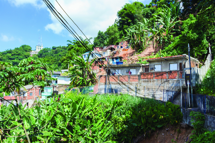 Vítimas de deslizamentos em Santos podem sacar FGTS até dia 3 de junho