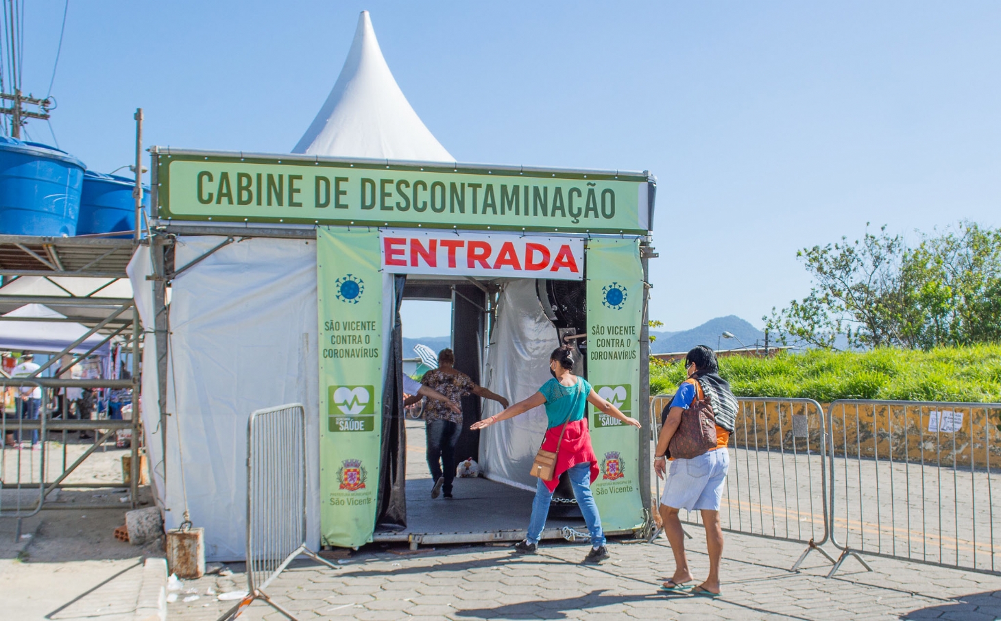 Cabine de descontaminação é instalada na Ponte dos Barreiros