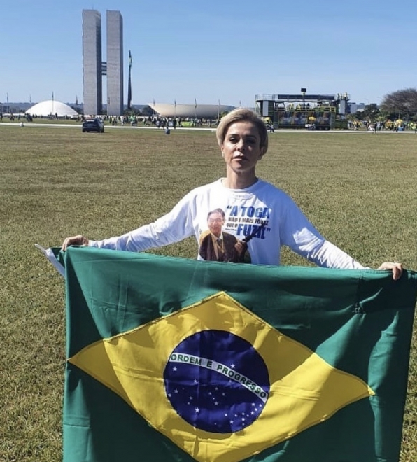 Mais um ato pela democracia dos sonhos da família Bolsonaro | Jornal da Orla