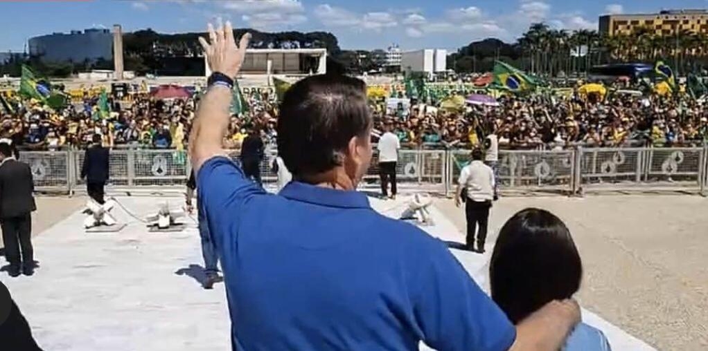 Manifestação de apoio a Bolsonaro em Brasília