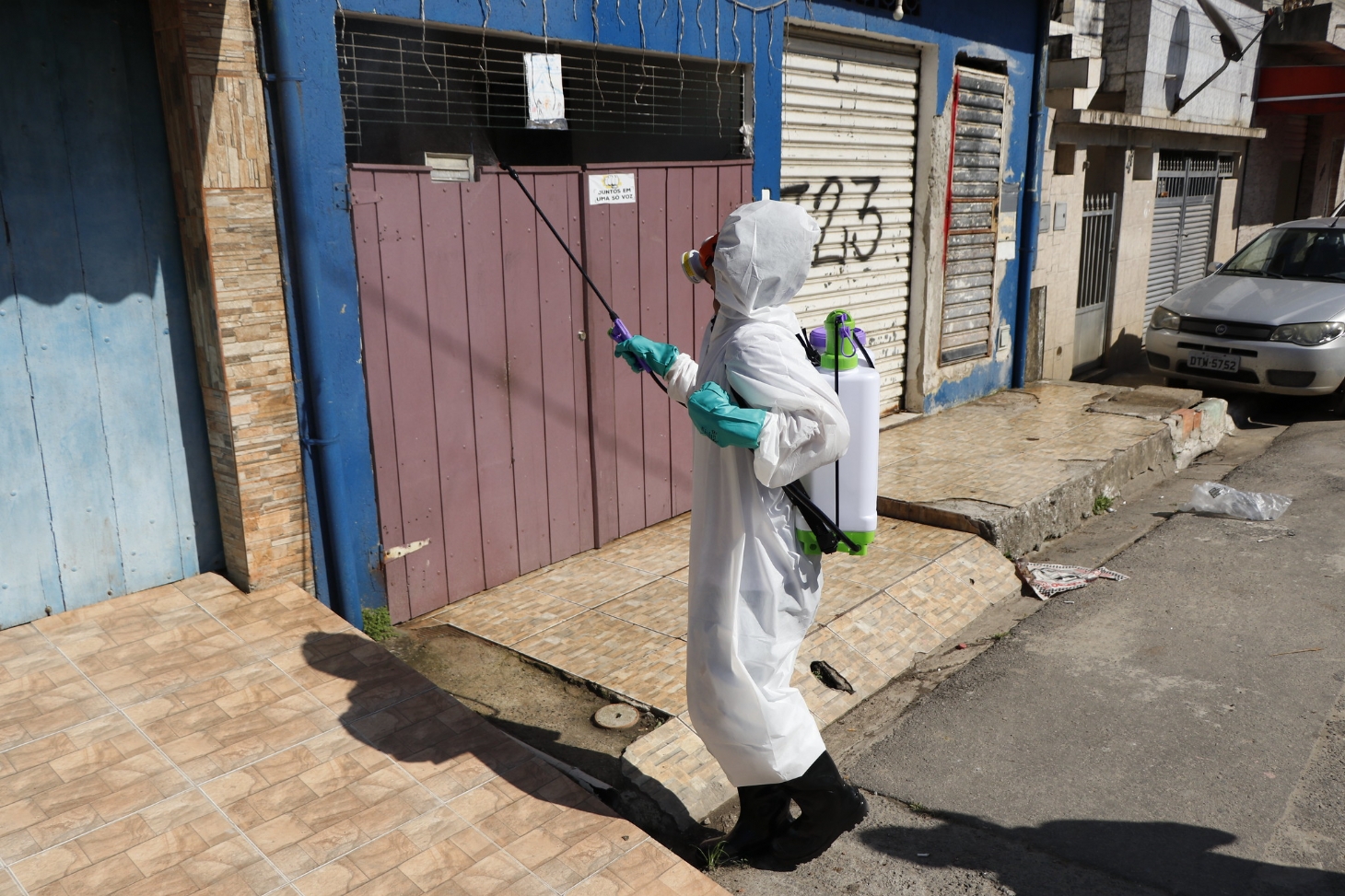 Covid-19: bairros mais afetados de Guarujá recebem ações de combate