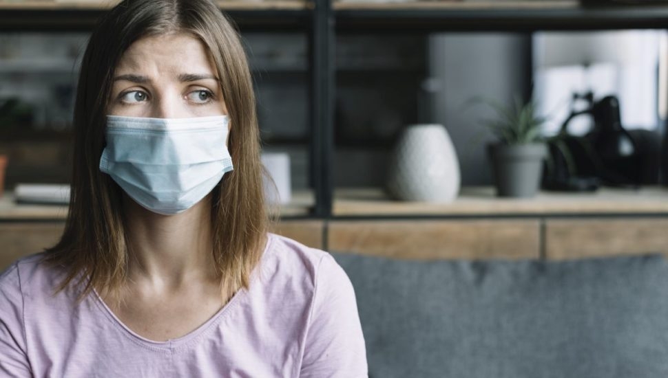 Uso generalizado de máscaras pode prevenir segunda onda de covid-19