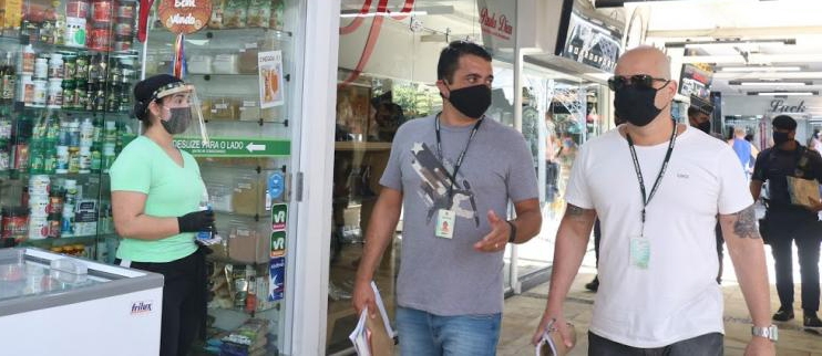 Falta de termômetro e recusa de máscara acarretam intimação e multa em Santos
