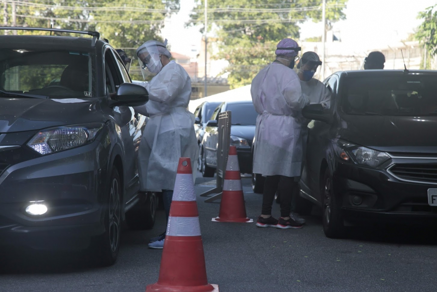 Drive Thru ultrapassa 4 mil testes e 230 casos positivos de covid-19 em Santos