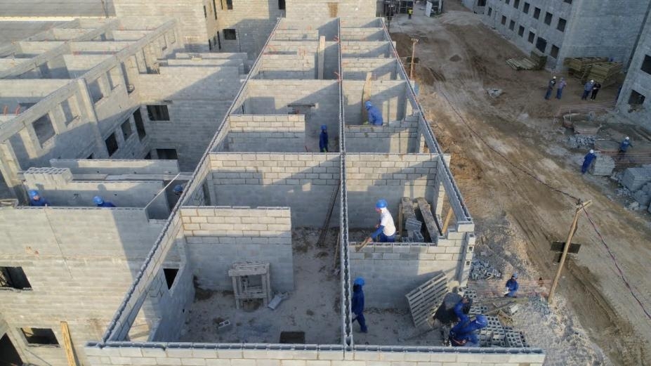 Conjunto habitacional com 1.120 apartamentos retoma ritmo de obras