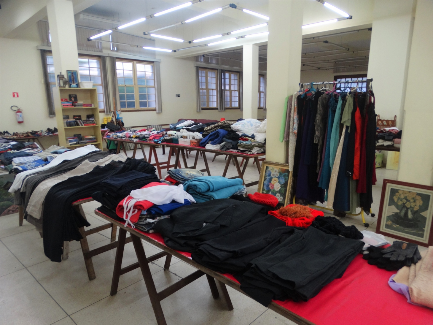 Bazar da Pechincha do Educandário Anália Franco reabre com restrições | Jornal da Orla