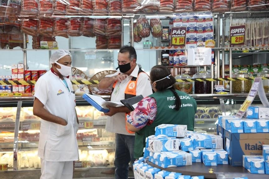 Força-tarefa verifica 147 comércios e orienta sobre máscaras na Zona Noroeste de Santos