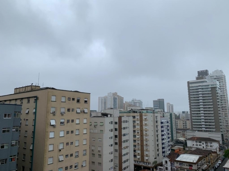 Frente fria provocará ressaca moderada e ventos a partir de quarta-feira em Santos