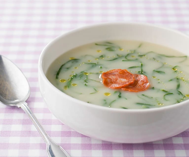 Para ajudar entidades, caldo verde solidário terá delivery gratuito em Santos