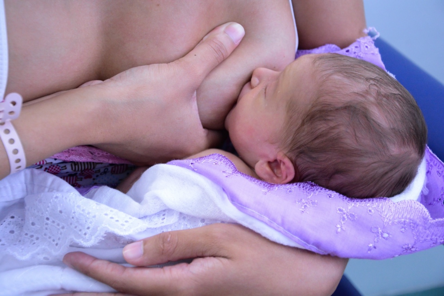 Hospital de Bertioga realiza ação de conscientização na Semana Mundial do Aleitamento Materno | Jornal da Orla
