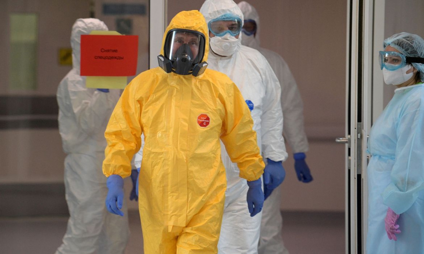 Rússia: médicos serão vacinados contra covid-19 em duas semanas