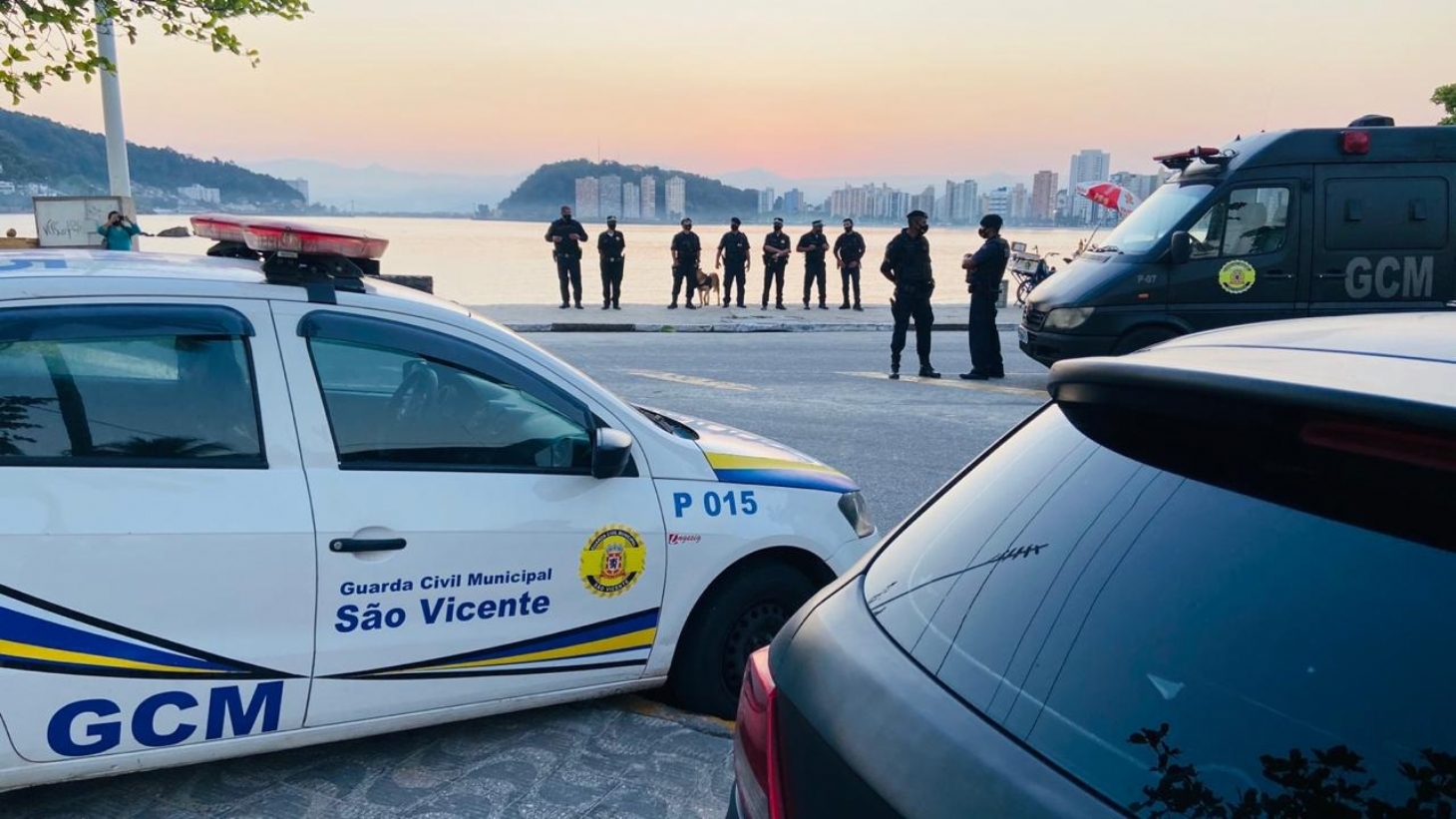 SV faz operação para evitar aglomeração na subida da Ilha Porchat