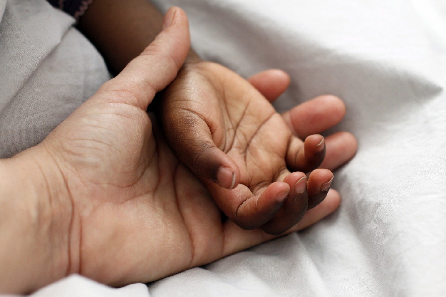 Live beneficente abordará crianças e adoção
