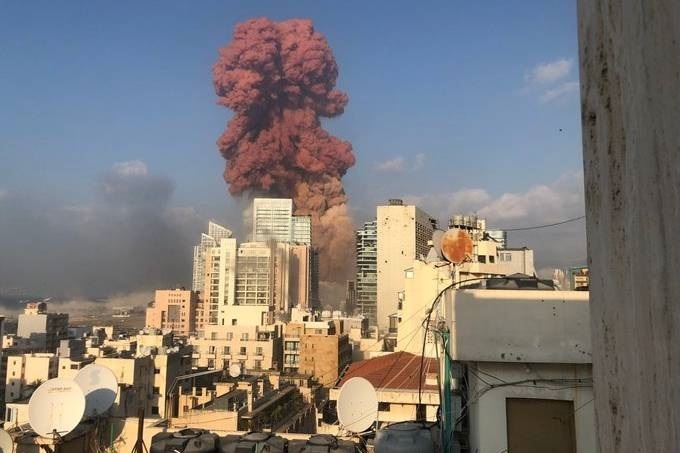 Forte explosão na região portuária de Beirute deixa vários feridos | Jornal da Orla
