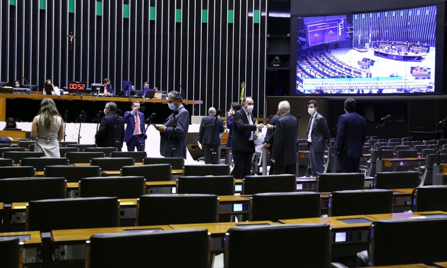 Câmara retira saque do FGTS de pauta e MP perde validade