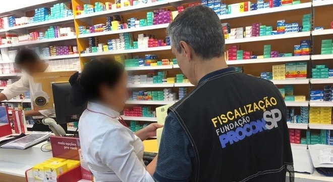 Procon autua 37chr37 dos estabelecimentos fiscalizados na Baixada Santista em agosto