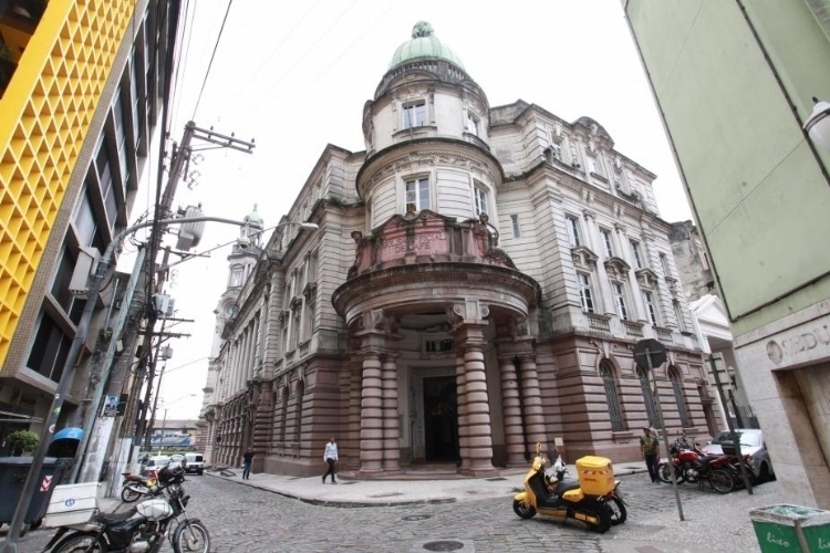 Museu do Café inicia trabalhos de conservação e manutenção das fachadas | Jornal da Orla