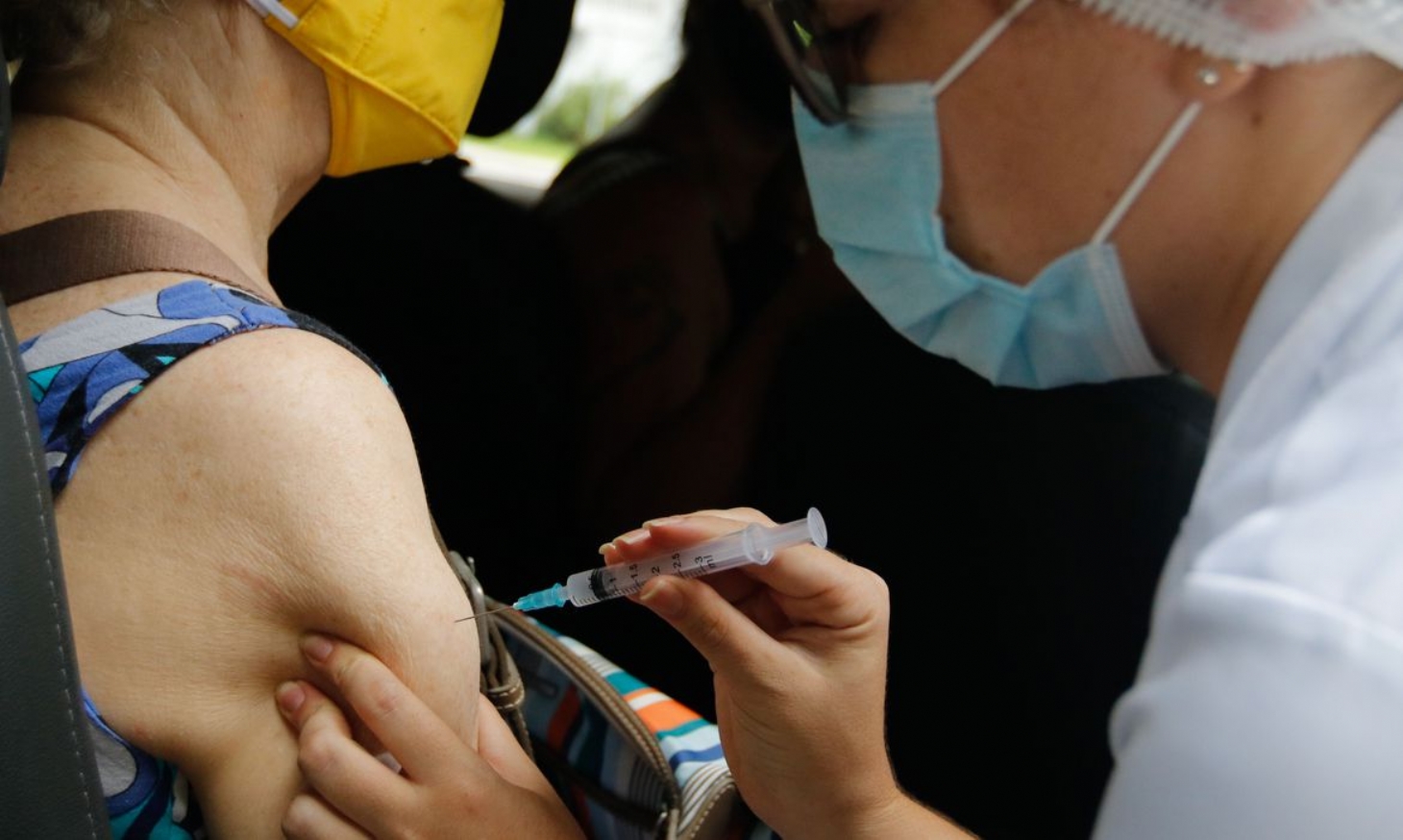 Brasil ultrapassa 100 milhões de pessoas com ciclo vacinal completo | Jornal da Orla