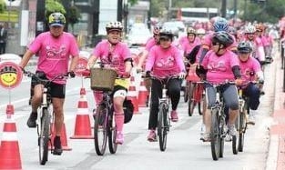 Passeio Ciclístico alerta para o Outubro Rosa em Santos