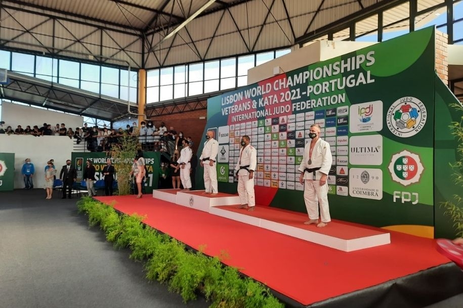 Judoca de São Vicente conquista medalha de prata no Mundial de Veteranos | Jornal da Orla