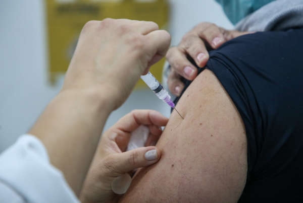 SP pode atingir meta de vacinação completa com retorno de 4 mi de faltosos aos postos | Jornal da Orla