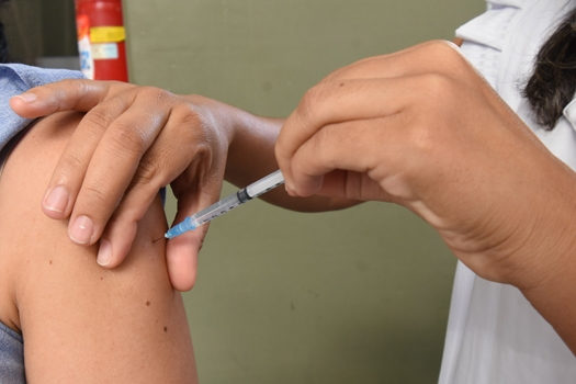 Trabalhadores da saúde já podem tomar a 3ª dose da vacina contra a covid-19 em PG | Jornal da Orla