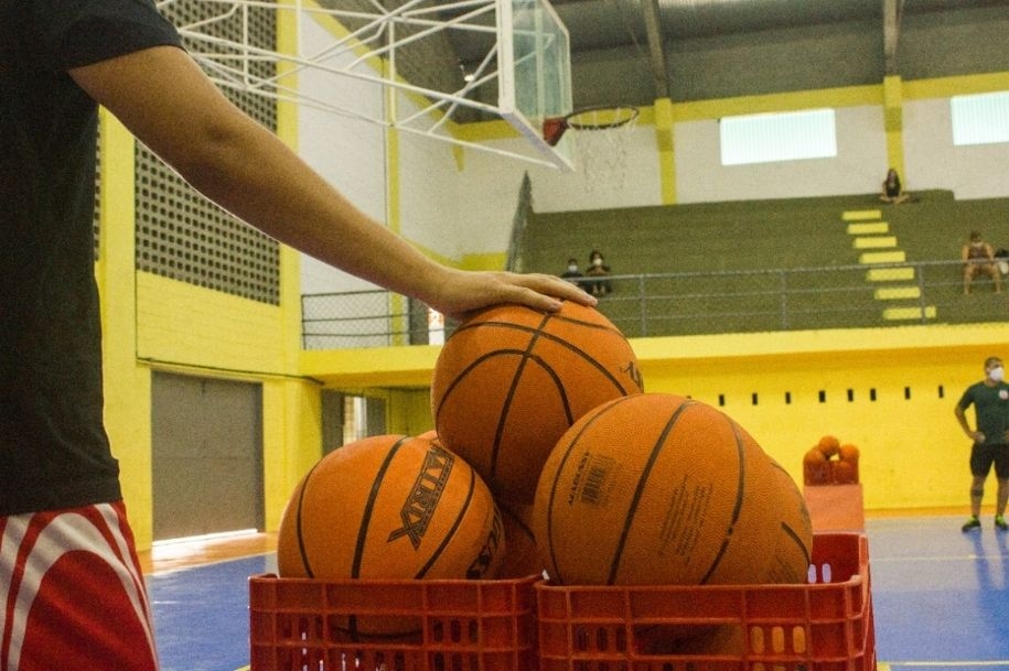 Torneio de Habilidades e Arremessos reúne jovens talentos em São Vicente | Jornal da Orla