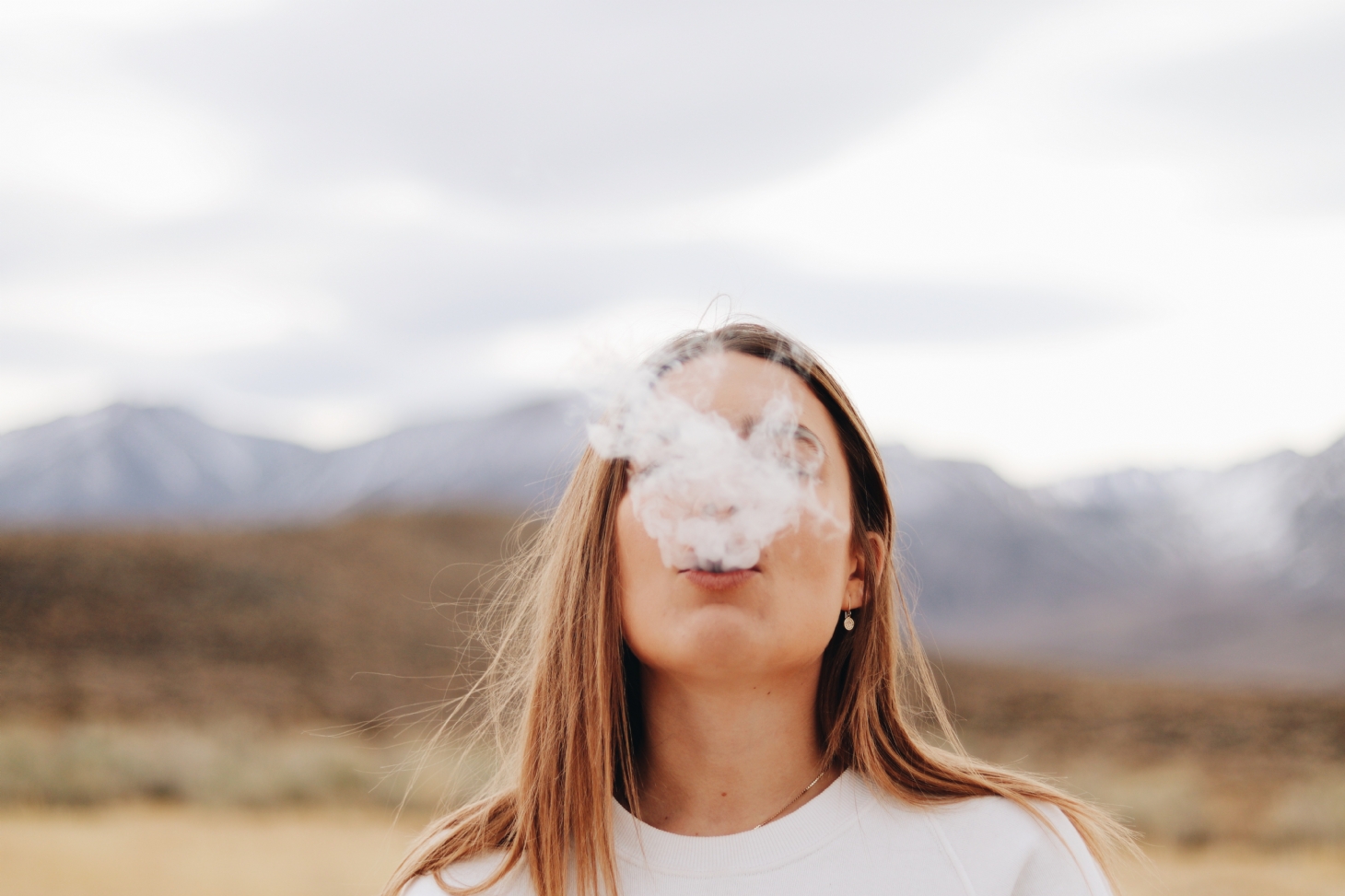 Fumaça do cigarro mata células dos olhos