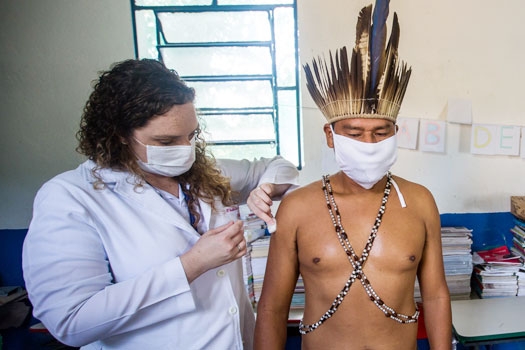 Indígenas de PG recebem primeira dose da vacina contra coronavírus | Jornal da Orla