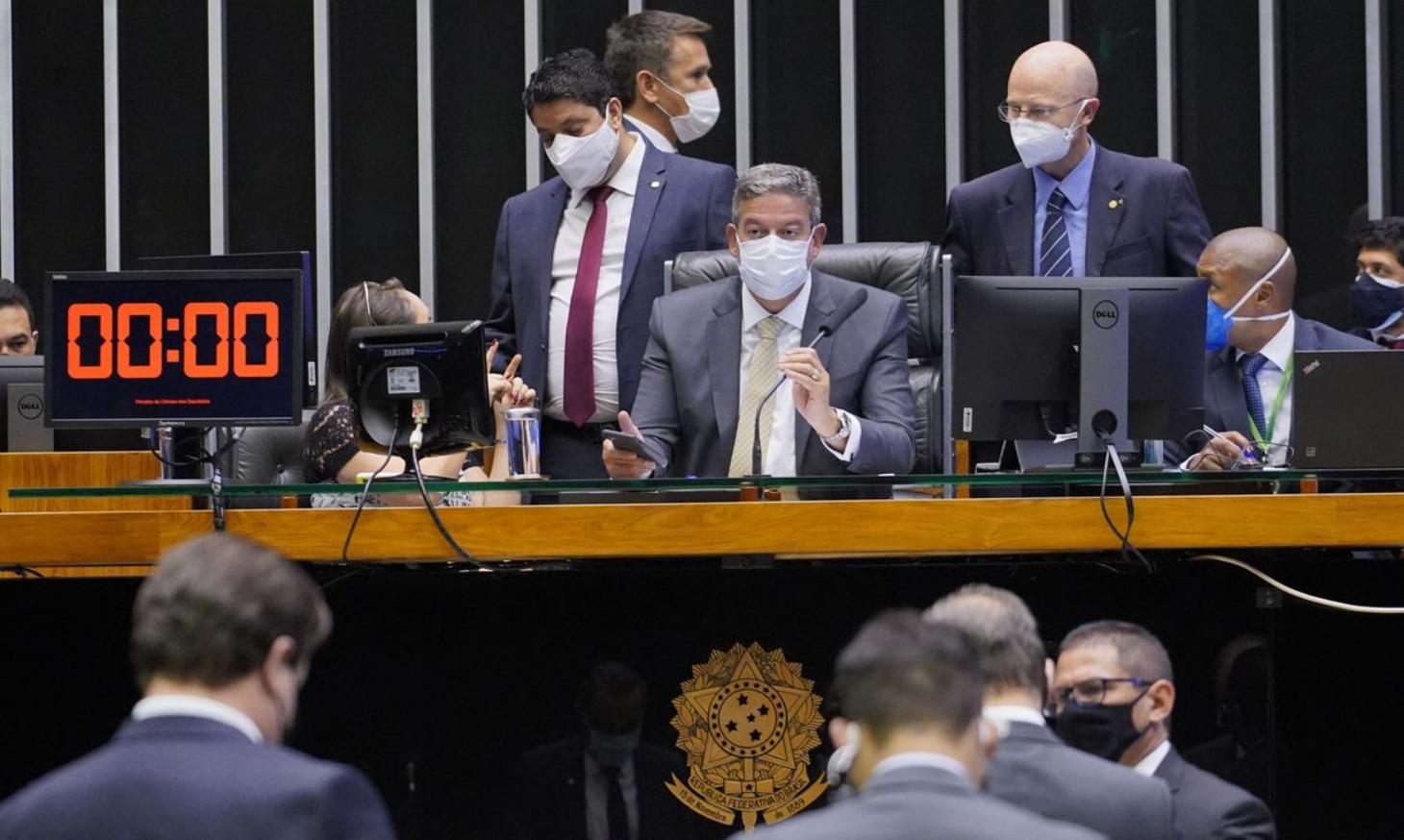 Câmara aprova texto-base da PEC Emergencial em primeiro turno
