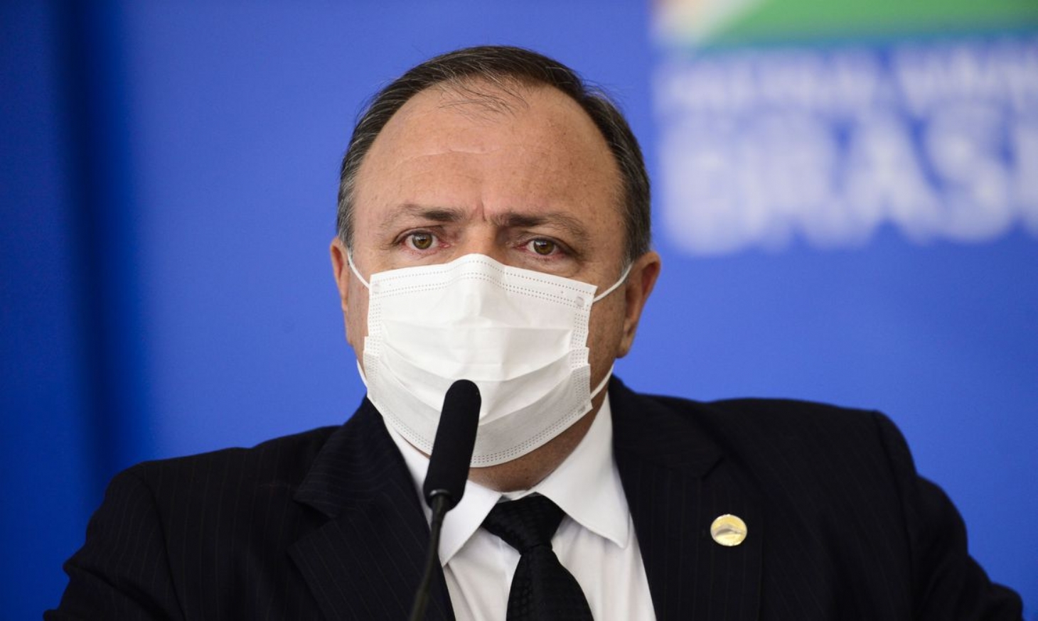 Pazuello nega atraso em cronograma de vacinação