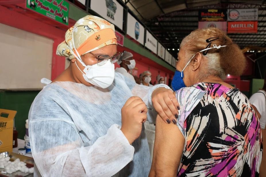 Santos inicia vacinação de maiores de 75 anos na segunda-feira (15)