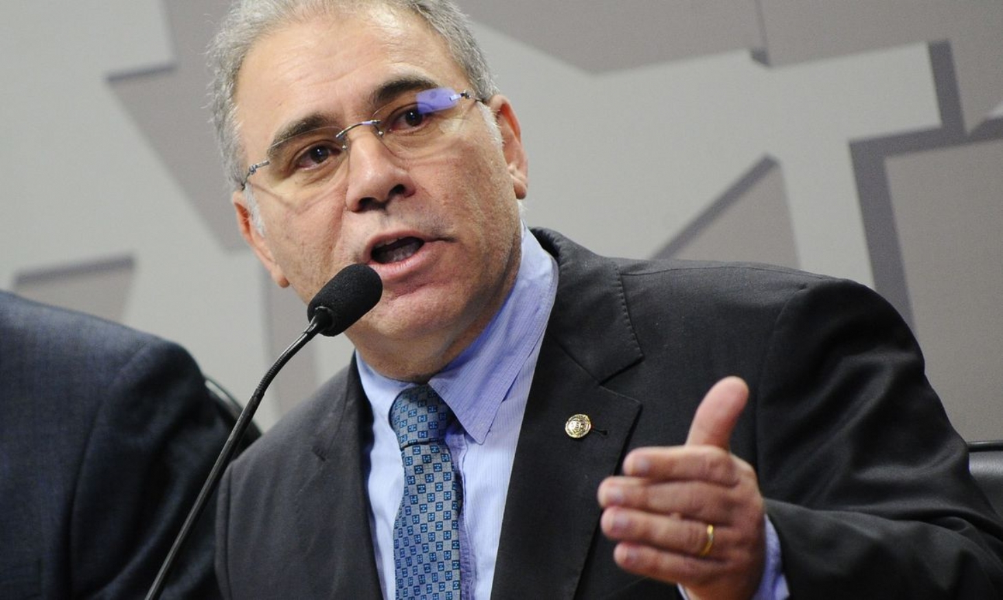 Queiroga diz que política é chr39do governo Bolsonaro, não do ministrochr39
