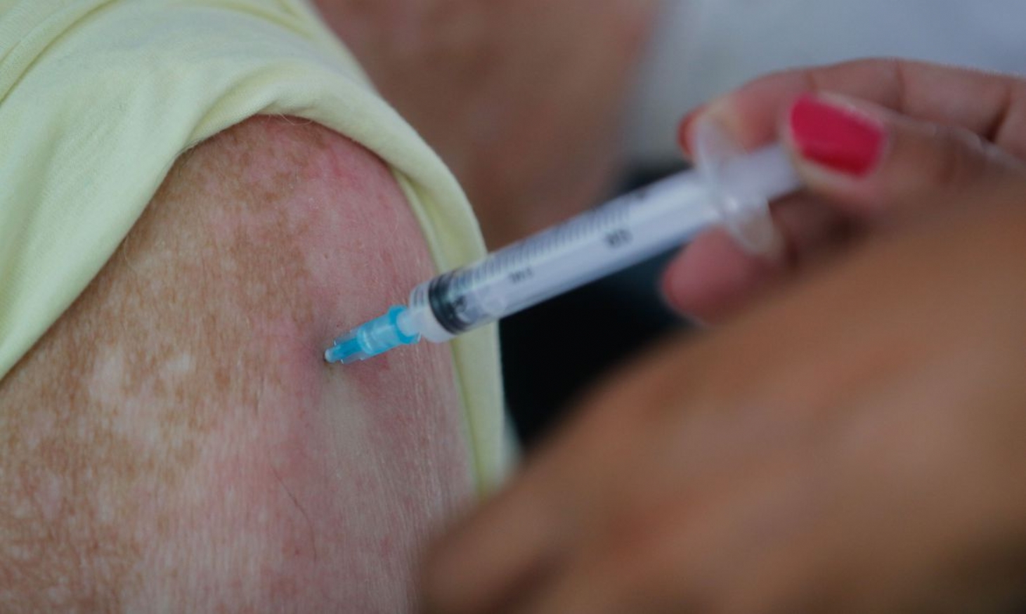 Senado aprova medidas para evitar falsa vacinação