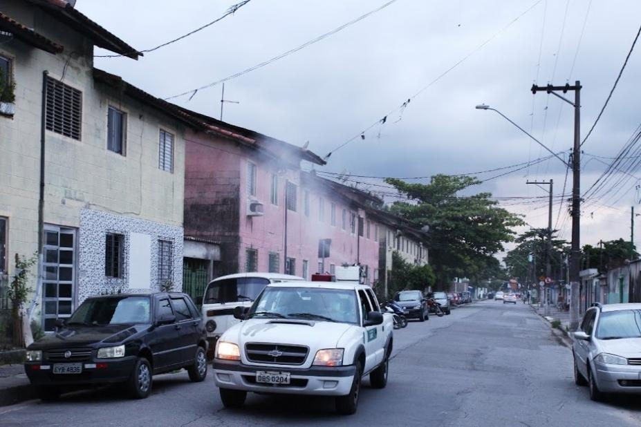 Fumacê contra o Aedes aegypti chega a mais três bairros de Santos